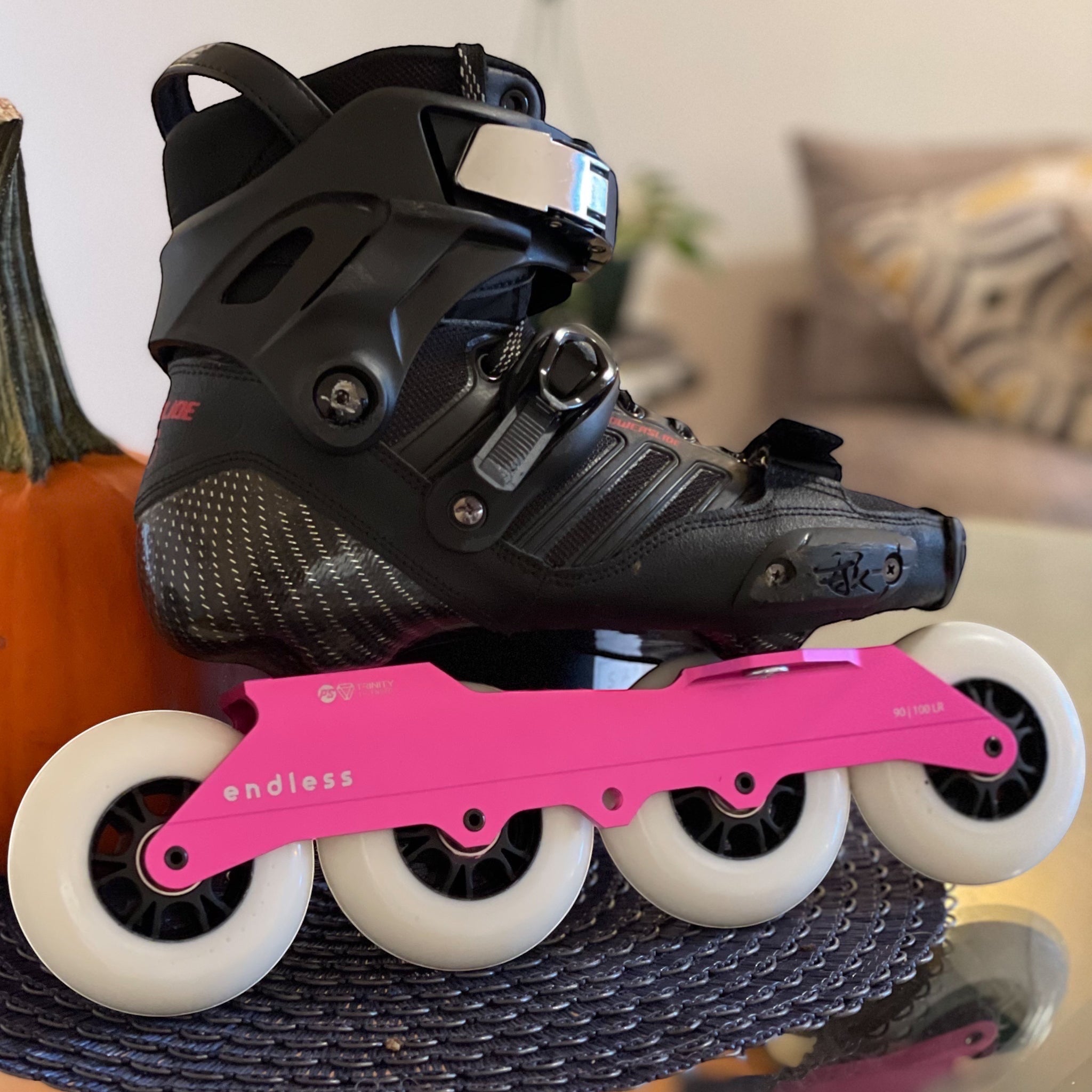 Endless 90 LR Trinity | 4x90/3x100 Inline Skate Frame | Enhanced